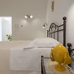 Dimora San Quirico - B&B Cisternino Valle D'Itria Bed & Breakfast